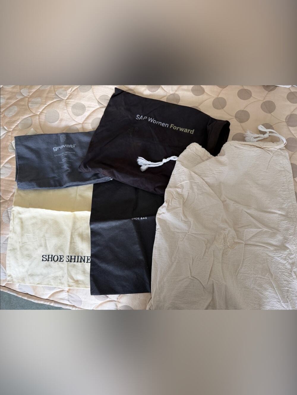 🗽5 Assorted Shoe Bags
